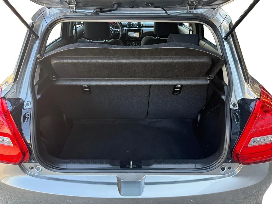Suzuki Swift 1.2 Style Smart Hybrid | NL Auto | Volledige Historie | Achteruitrijcamera | Stoelverwarming | Dodehoek Detectie | Navigatiesysteem |