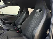 Volkswagen Tiguan 1.5 eTSI R-Line Business | Elektrisch wegklapbare trekhaak | Stoelmassage | Elektrisch bedienbare achterklep | Achteruitrijcamera | Parkeersensoren voor- en achter | Navi | Adaptive cruise control | Sportstoelen