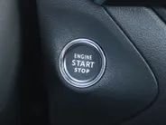 Opel Grandland 1.2 Turbo GS Line | Stuur-/ stoel-/ voorruitverwarming | Matrix LED | Elek. achterklep | 18' LM | Dodehoek detectie | Clima | Navi | Camera voor + achter |