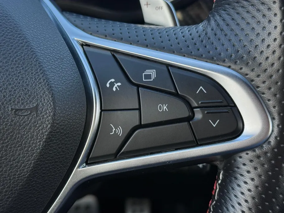 Renault Arkana 1.3 TCe 140 RS-LINE | LAGE KILOMETERS | ACHTERUITRIJCAMERA | STOEL VERWARMING | ELEKTRISCH VERSTELBARE BESTUURDERSTOEL |