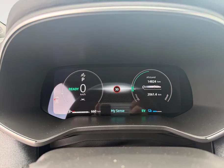 Renault Clio 1.6 E-Tech Full Hybrid 145 techno | Automaat | Camera | Apple Carplay & Android Auto | Parkeersensoren | Cruise & Climate Control | 12 Maanden BOVAG Garantie