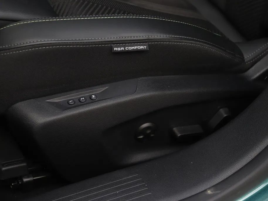 Peugeot 308 SW 1.6 Plug-in Hybrid 225 PK GT | Pano | 360cam | Massage | 18'
