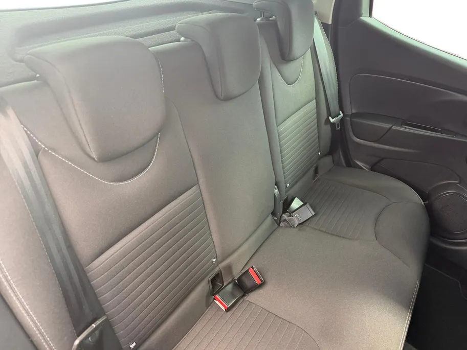 Renault Clio 0.9 TCe Limited | Navigatie | Bluetooth | Parkeersensoren | Onderhoudshistorie | LMV | Airco | Cruise Control | 12 Maanden BOVAG Garantie