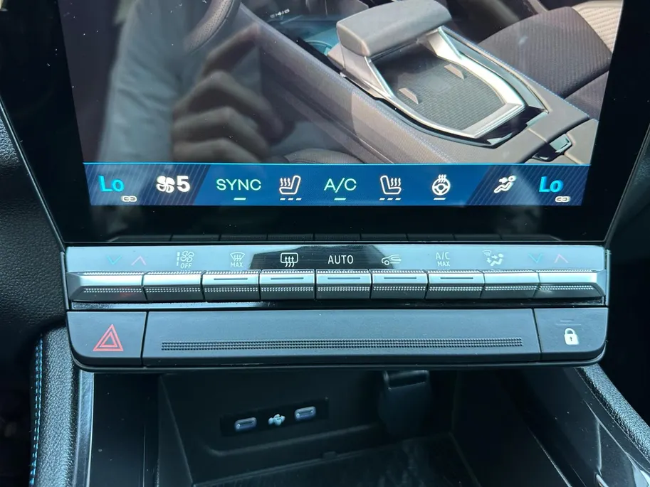 Renault Austral 1.2 E-Tech full hybrid 200 esprit Alpine | Automaat | 360 Graden Camera | Memory Stoelen | Automatische Achterklep | Adaptieve Cruise Control | Apple Carplay & Android Auto | 12 Maanden BOVAG Garantie