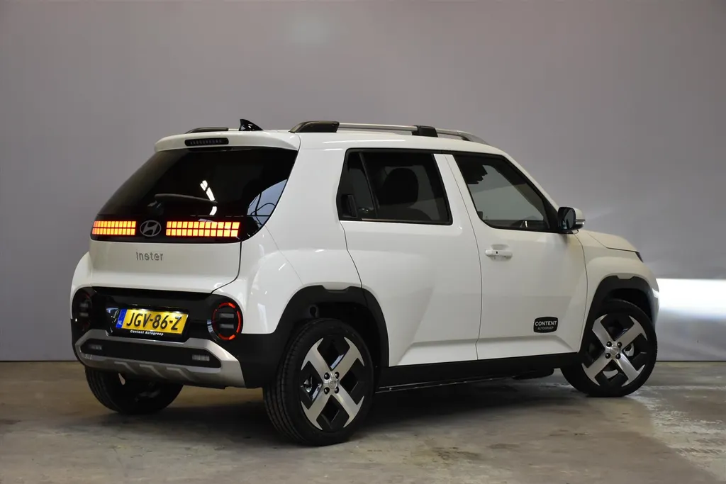 Hyundai Inster Evolve 49 kWh | Adaptieve Cruise + Climate Control I Navi + Camera