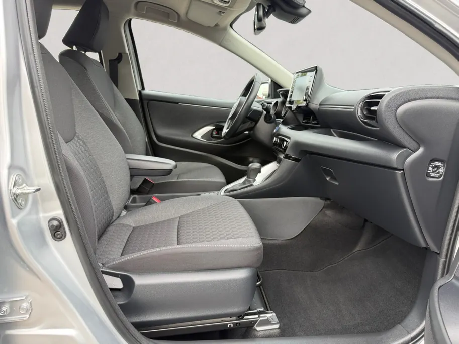 Toyota Yaris Hybrid Team D Apple/Android | Camera | Cruise control