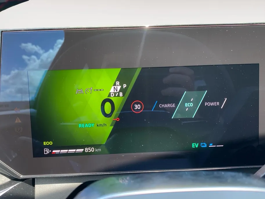 Renault Clio 1.8 Hybrid 160 esprit Alpine | NU met €1.300,- Zeeuw & Zeeuw voorraadkorting | 5 jaar Gratis Garantie tot 160.000km en financier vanaf slechts 2,9% rente |