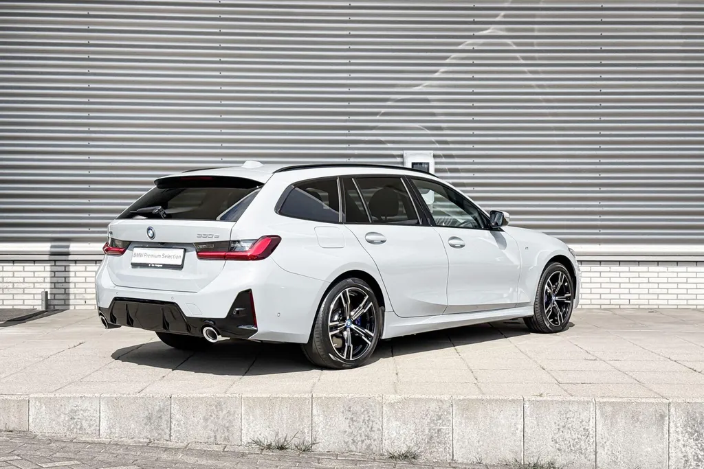 BMW 3 Serie Touring 330e xDrive