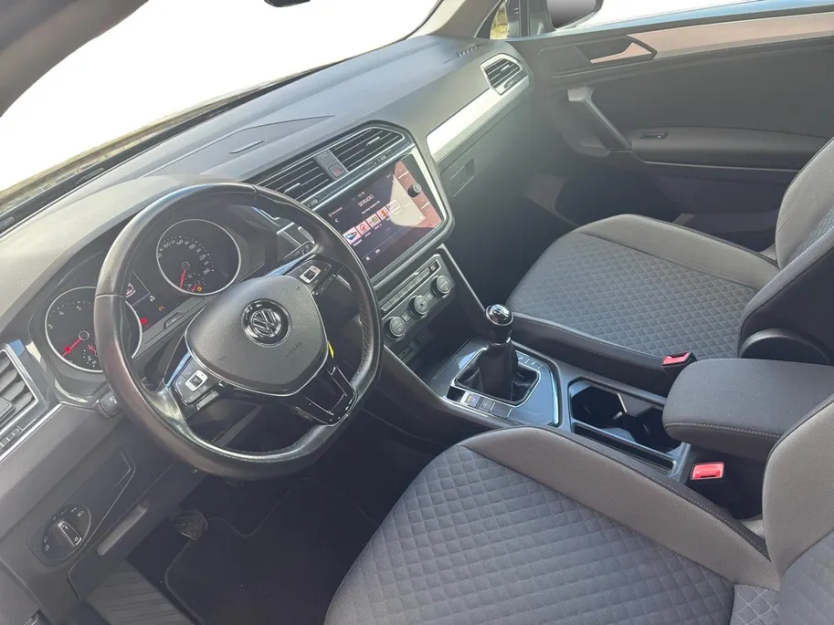 Volkswagen Tiguan 1.5 TSI ACT Comfortline Business | Trekhaak | Achteruitrijcamera | Climate control | ACC