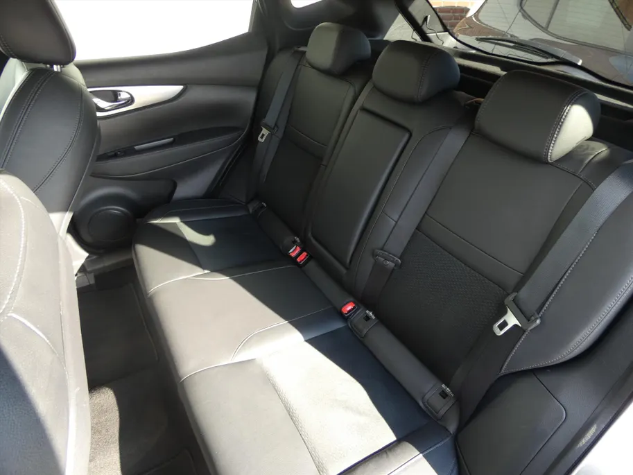 Nissan QASHQAI 1.3 DIG-T 140pk Tekna / Trekhaak / 59.000 KM !!!