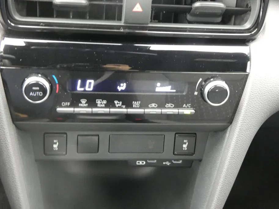 Toyota Yaris Cross 1.5 VVT-I Hybrid 116pk CVT Dynamic / 12.000 km !!!