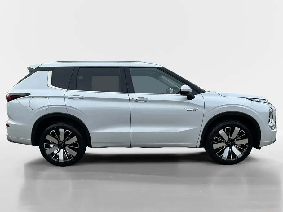 Mitsubishi Outlander 2.4 PHEV Instyle | 5.000 EURO KORTING | NU DIRECT LEVEBAAR |