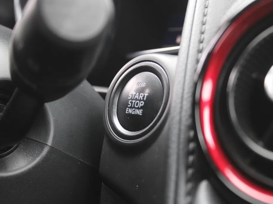 Mazda CX-3 2.0 SkyActiv-G 120 GT-M | Stuur-/stoelverwarming | Leer | Dodehoek detectie | Camera | Bose | HUD | LED | 18' LM | Cruise adapt. | Navi | Clima |