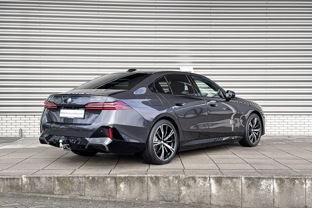 BMW i5 Sedan eDrive40