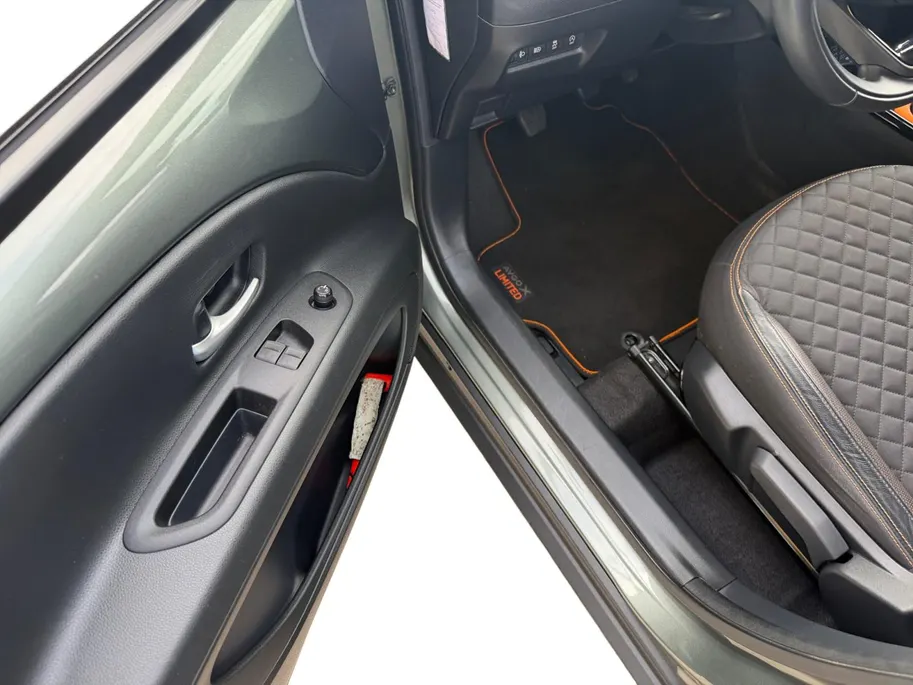 Toyota Aygo X 1.0 VVT-i MT Limited | Apple Carplay & Android Auto | Stoelverwarming | JBL Audio | Camera | Parkeersensoren | LMV | Cruise & Climate Control | Dealer Onderhouden | 12 Maanden BOVAG Garantie