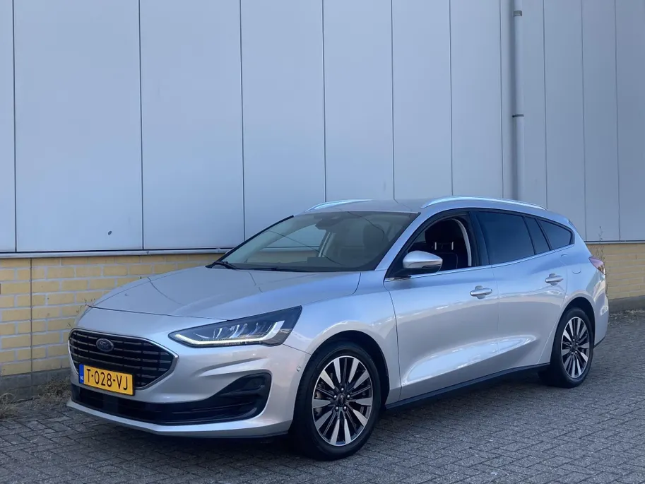 Ford Focus 1.0 EcoBoost Hybrid 125 pk Titanium X Wagon AGR stoelen - Navigatie - Apple Carplay/ Android Auto - Winter Pack - 17inch LM Velgen