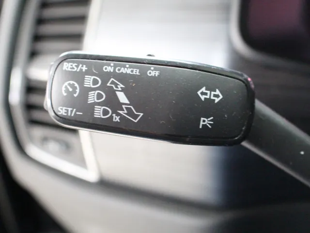 Škoda Kodiaq 1.5 TSI Business Edition DSG 7-Persoons Navigatie | Parkeercamera | 18' Velgen | Trekhaak
