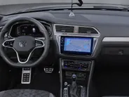 Volkswagen Tiguan 1.4 TSI eHybrid R-Line Business+ · Panoramadak · Trekhaak · 360°Camera · Apple/Android Car Play