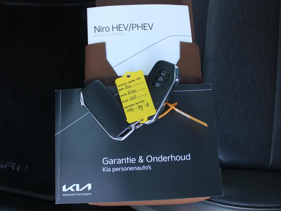 Kia Niro 1.6 GDi Hybrid ExecutiveLine | Camera | Leer | Schuifdak | Stoelverwarming+ventilatie | Elektr. stoelverstelling + achterklep | 18' LM | HUD |