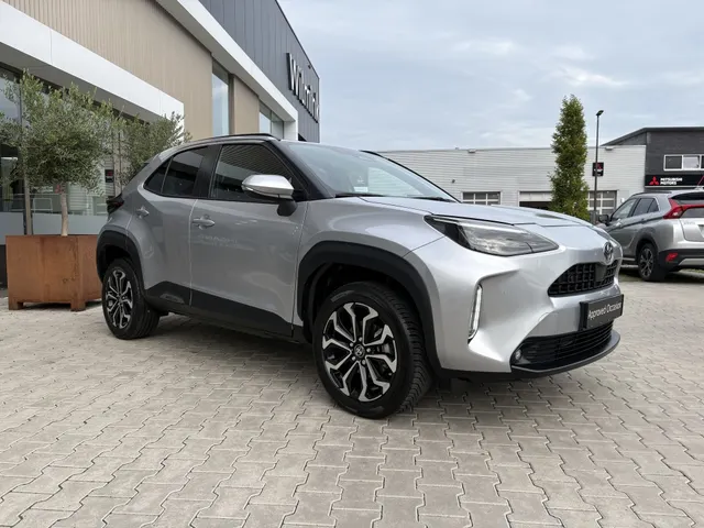 Toyota Yaris Cross 1.5 Hybrid 115 Dynamic | Blindspot | Parkeersensoren V+A