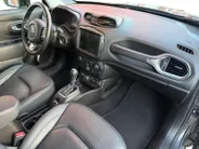 Jeep Renegade 1.5T e-Hybrid S 190PK AUTOMAAT | Black line| Lichtmetalen velgen| Parkeer sensoren V/A| Navigatie| Camera| Climate Control| 4WD drive| Leer| elec. stoel| Reservewiel|