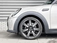 MINI Cooper 5-deurs 1.5 Cooper MINI Yours