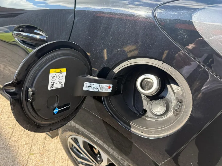 Ford Puma 1.0 EcoBoost Hybrid ST-Line X First Edition | NL Auto Dealeronderhouden | Afneembare Trekhaak | Winter Pack | Driver Assistance Pack |