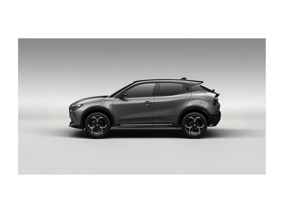 Alfa Romeo Junior Ibrida Sport Speciale Automaat