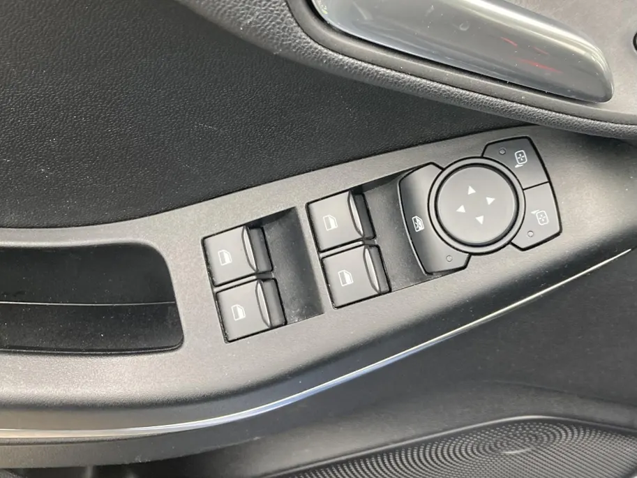 Ford Fiesta 1.0 EcoBoost Hybrid 125 pk ST-Line Apple Carplay/ Android Auto - Winter Pack