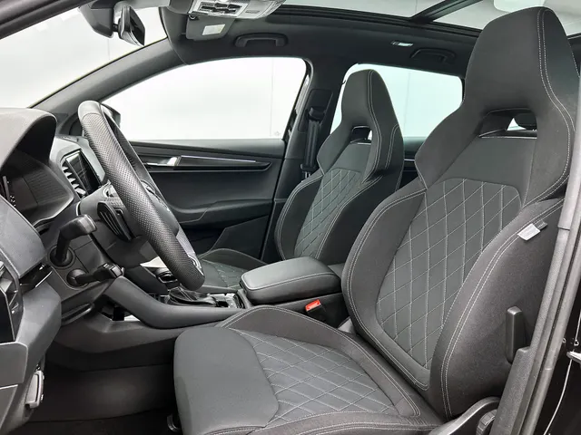 Škoda Karoq 1.5 TSI ACT Sportline Business | PANORAMADAK | 360 CAMERA | WINTERPACK | KEYLESS | NAVI | ELEKTR. ACHTERKLEP