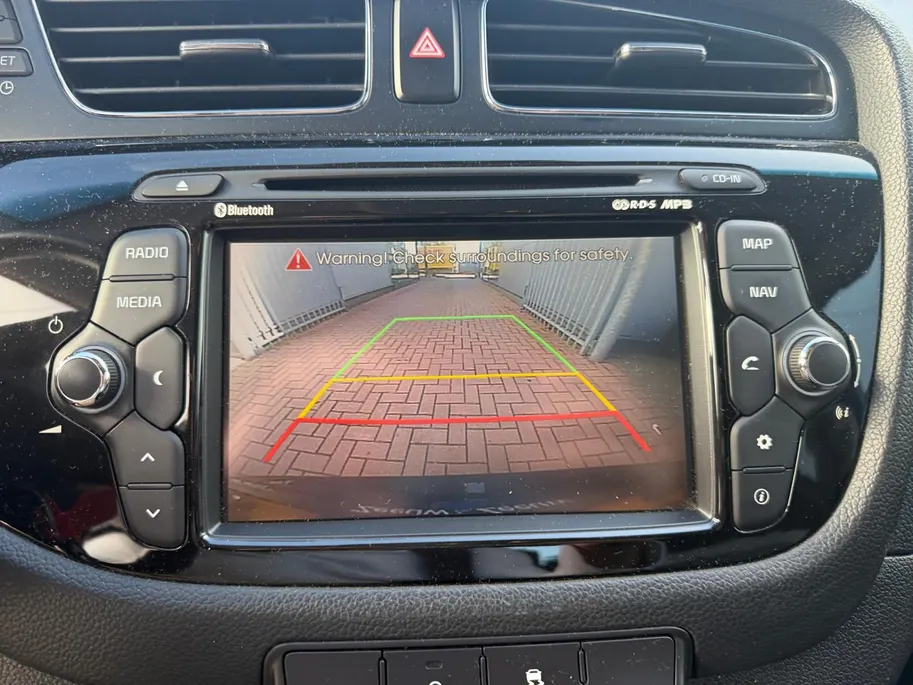Kia cee'd Sportswagon 1.6 GDI BusinessLine | Nette auto | Dealer onderhouden | Achteruitrijcamera | Navigatie | Cruise & Climate control | 12 Maanden BOVAG garantie |
