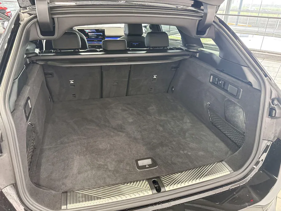 BMW 5 Serie Touring 530e M Sport Edition | M Performance Parts