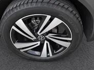 Volkswagen T-Roc 1.5TSI/150PK R-Line · Apple/Android Car Play · Camera + Parkeersensoren · Keyless · Garantie t/m 27-03-2027