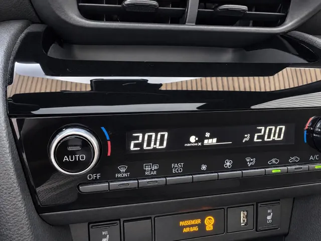 Toyota Yaris Cross 1.5 Hybrid GR Sport | Panoramadak | JBL | Blindspot | HUD