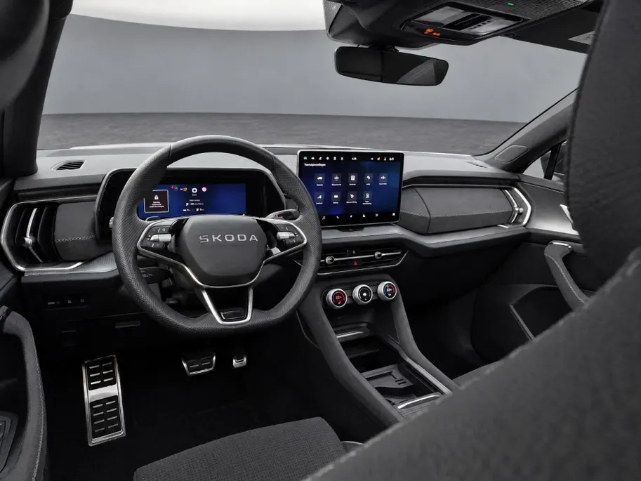Škoda Kodiaq 1.5 TSI 204pk DSG PHEV Sportline Business · Panoramadak · Wegklapbare Trekhaak · Camera · Elek. Voorstoel · P-Sensoren · 19'' Inch · Garantie t/m 29-06-2030 of 100.000km