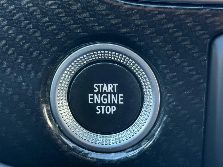 Renault Arkana 1.3 TCe 140 RS-LINE | LAGE KILOMETERS | ACHTERUITRIJCAMERA | STOEL VERWARMING | ELEKTRISCH VERSTELBARE BESTUURDERSTOEL |