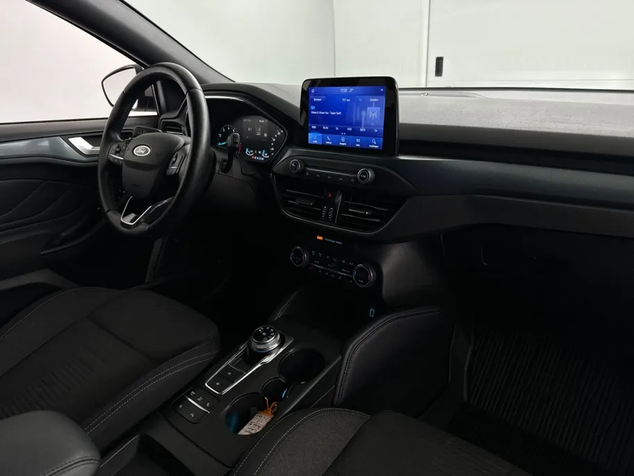 Ford Focus Wagon 1.5 EcoBoost Active Business Automaat | Panoramadak | 18'' L.M. Velgen | Elektrische Achterklep