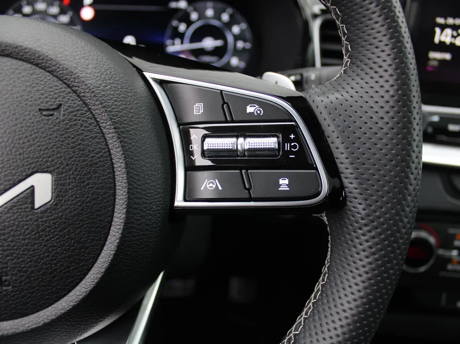 Kia Ceed 1.5 T-GDi GT-Line | Stuur-/stoelverwarming | Schuifdak | Cruise adapt. | Camera | 17' LM | LED | Dodehoek sensor | Draadloze lader |