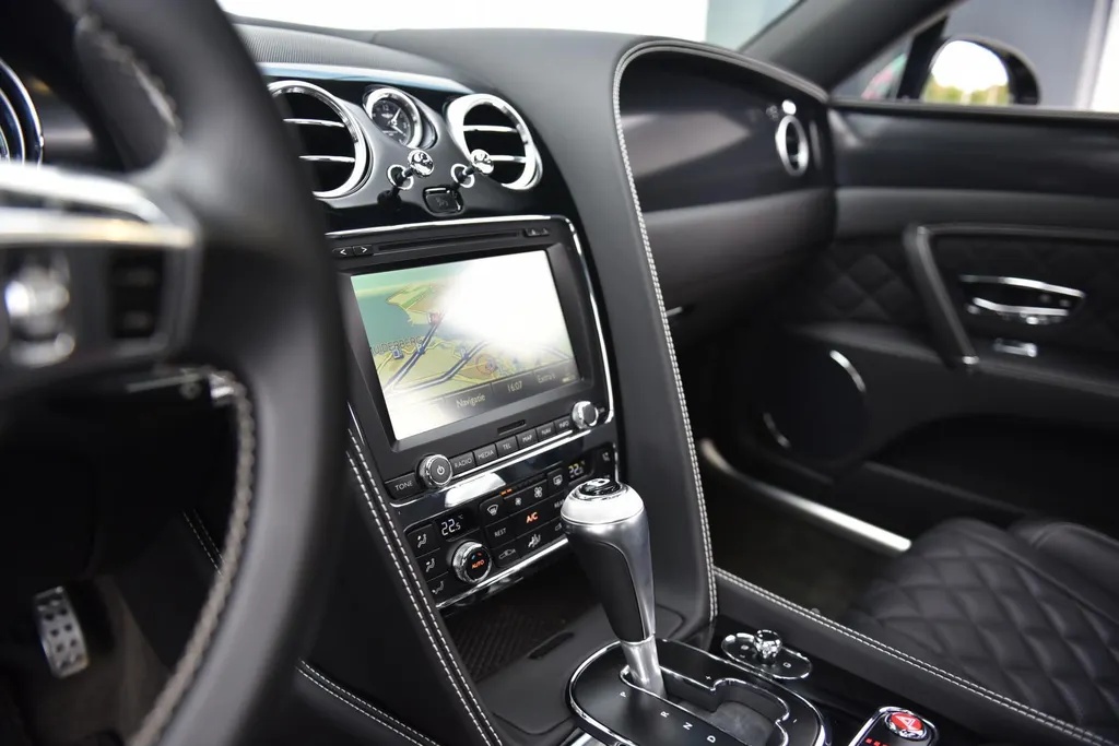 Bentley Flying Spur 6.0 W12 S