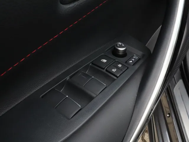 Toyota Corolla Touring Sports Hybrid 140 GR Sport | Schuif/Kantel Dak | Headup Display | Apple/Android Auto |