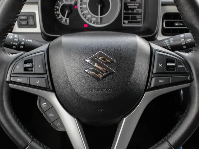 Suzuki Ignis 1.2 Smart Hybrid Style | Navi | Camera | Cruise | Clima