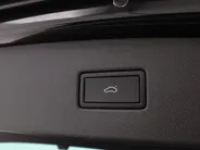 Volkswagen Tiguan 1.4 TSI eHybrid 245pk DSG Life Business · Camera · Inklap. Trekhaak · Stuur- & Stoelverwarming · Apple/Android Car Play · Elek. Achterklep ·