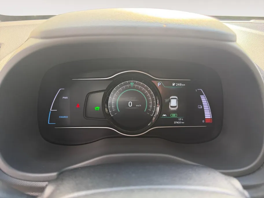 Hyundai Kona EV Fashion Design 39 kWh | Zeer nette auto | Dealer onderhouden | SOH 89,7% | Zeer compleet | Stoel & stuurverwarming | Apple Carplay / Android Auto |