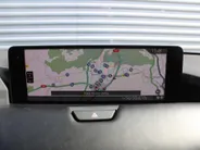 Mazda CX-80 2.5 e-SkyActiv PHEV Homura Plus | Stuur-/stoelverwarming+ventilatie | Schuifdak | Leer | HUD | Elek. stuur-/stoelverstelling | Camera rondom | 20' LM |