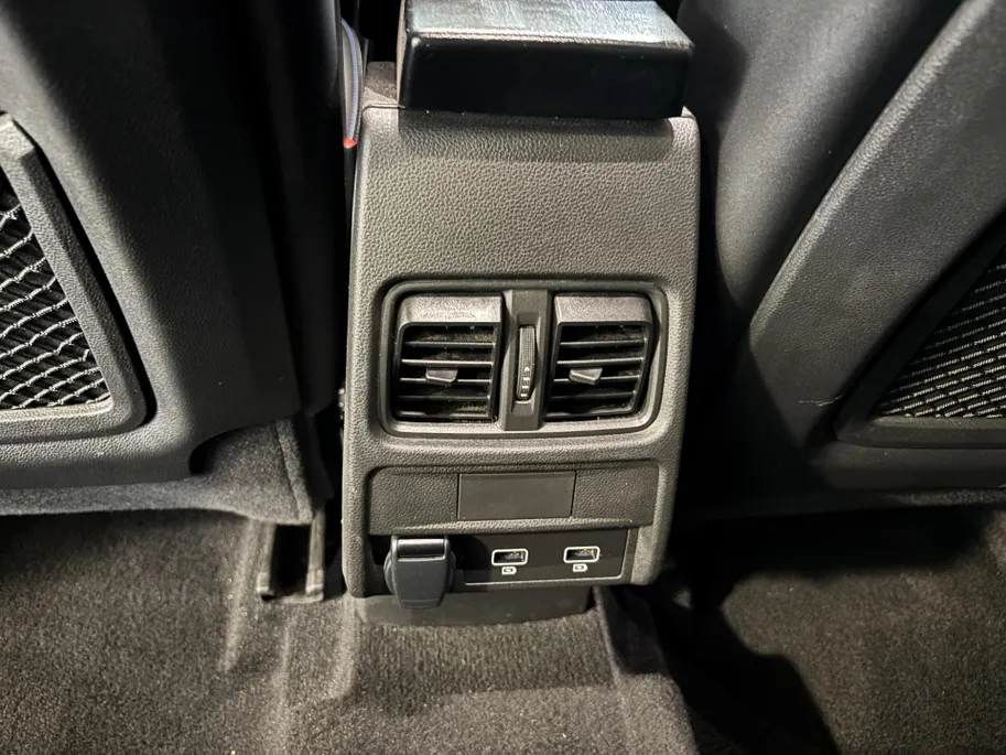 Renault Arkana 145PK E-Tech Hybrid Esprit Alpine Automaat Automaat | Camera | Adaptive Cruise Control | Elektrisch Verstelbare Stoelen | Navi | Climate Control | Stoelverwarming | Stuurwielverwarming | Apple CarPlay/Android Auto