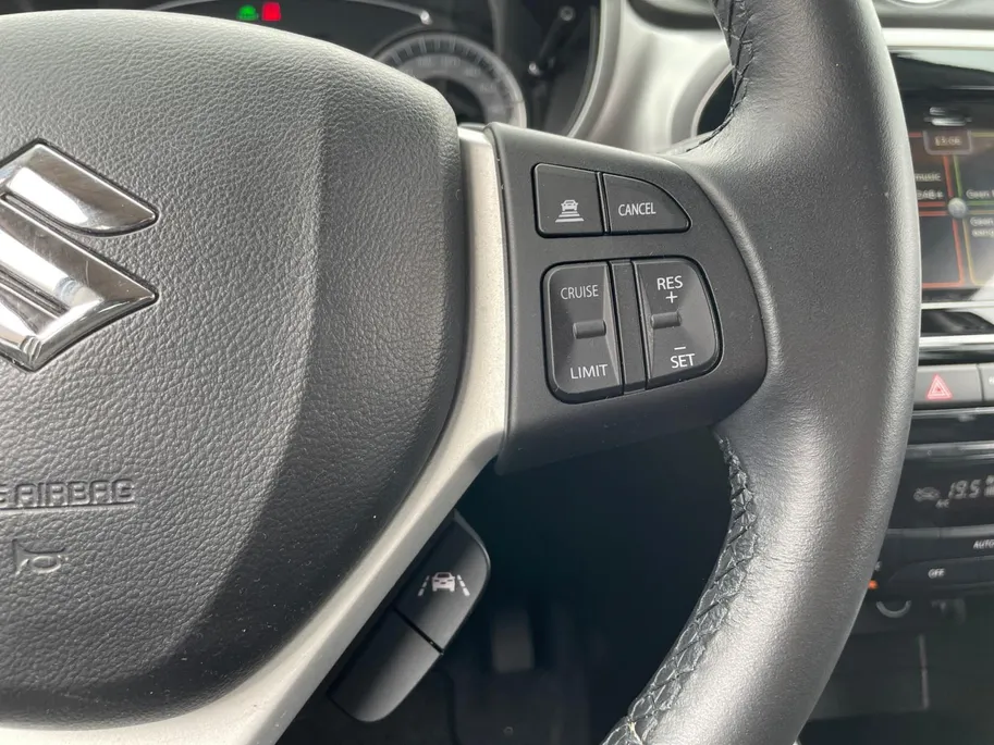 Suzuki Vitara 1.5 Hybrid Select *Automaat*Navi+Camera*Climate Control*Stoelverwarming*Adapt.Cruise Control*LM.Velgen*1ste eigenaar!