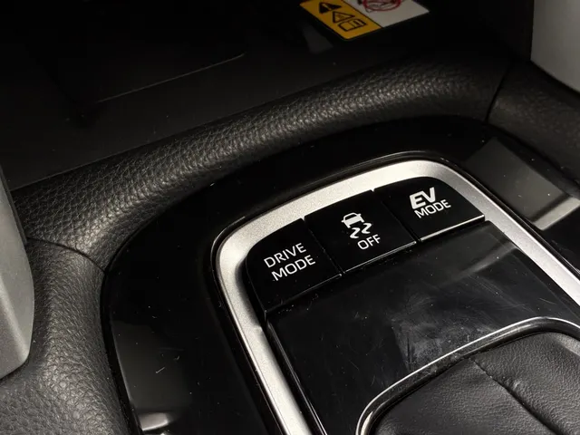 Toyota Corolla Cross 2.0 HP Hybrid First Edition | Trekhaak