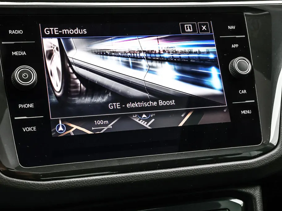 Volkswagen Tiguan 1.4 TSI 245pk eHybrid Elegance · Panoramadak · Camera · P-Sensoren · Dodehoek Detectie · 19'' Inch ·