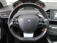 Peugeot 308 1.2 PureTech Allure | Panoramadak | 17” LM | Parkeersensor v+a | Navi | Cruise | Clima | Apple CarPlay/Android Auto |