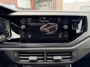 Volkswagen Taigo 1.0 TSI R-Line Edition | Virtual Cockpit | Parkeersensoren | Apple/Android Carplay | AUTOMAAT | Climate Control |